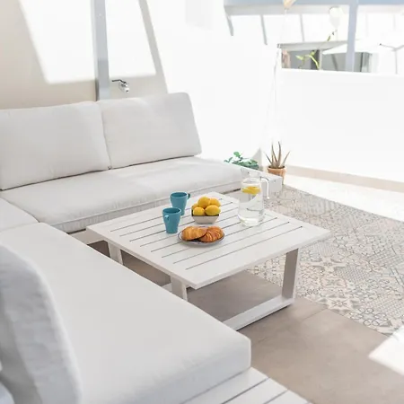 Tatil Evi White Medano Apartment. New With Fast Wifi El Médano