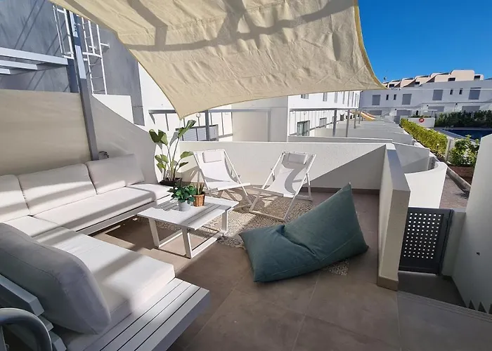 White Medano Apartment. New With Fast Wifi