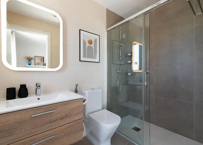 White Medano Apartment. New With Fast Wifi El Médano