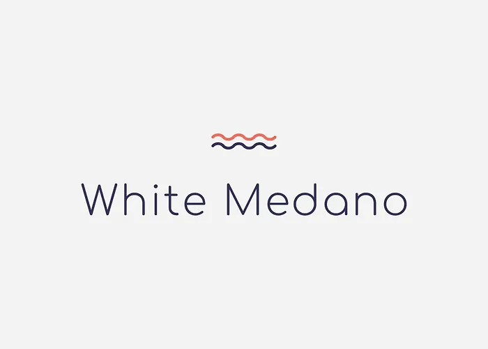 White Medano Apartment. New With Fast Wifi * El Médano
