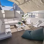 White Medano Apartment. New With Fast Wifi *