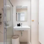 White Medano Apartment. New With Fast Wifi エル・メダノ