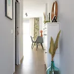 White Medano Apartment. New With Fast Wifi *