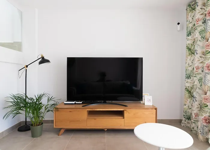 White Medano Apartment. New With Fast Wifi