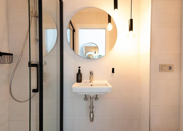 White Medano Apartment. New With Fast Wifi * El Médano