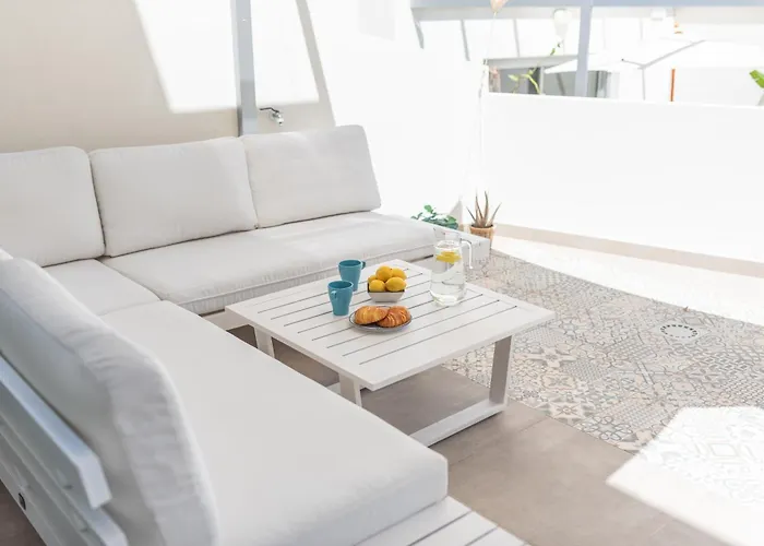 Casa de Férias White Medano Apartment. New With Fast Wifi El Médano