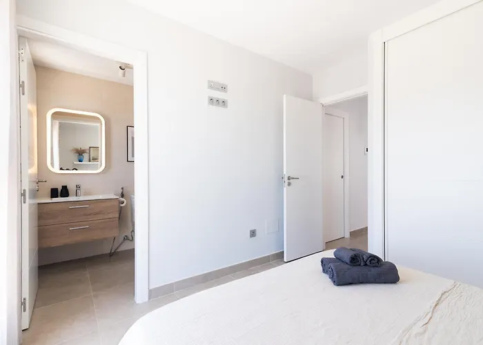 Casa de Férias White Medano Apartment. New With Fast Wifi El Médano